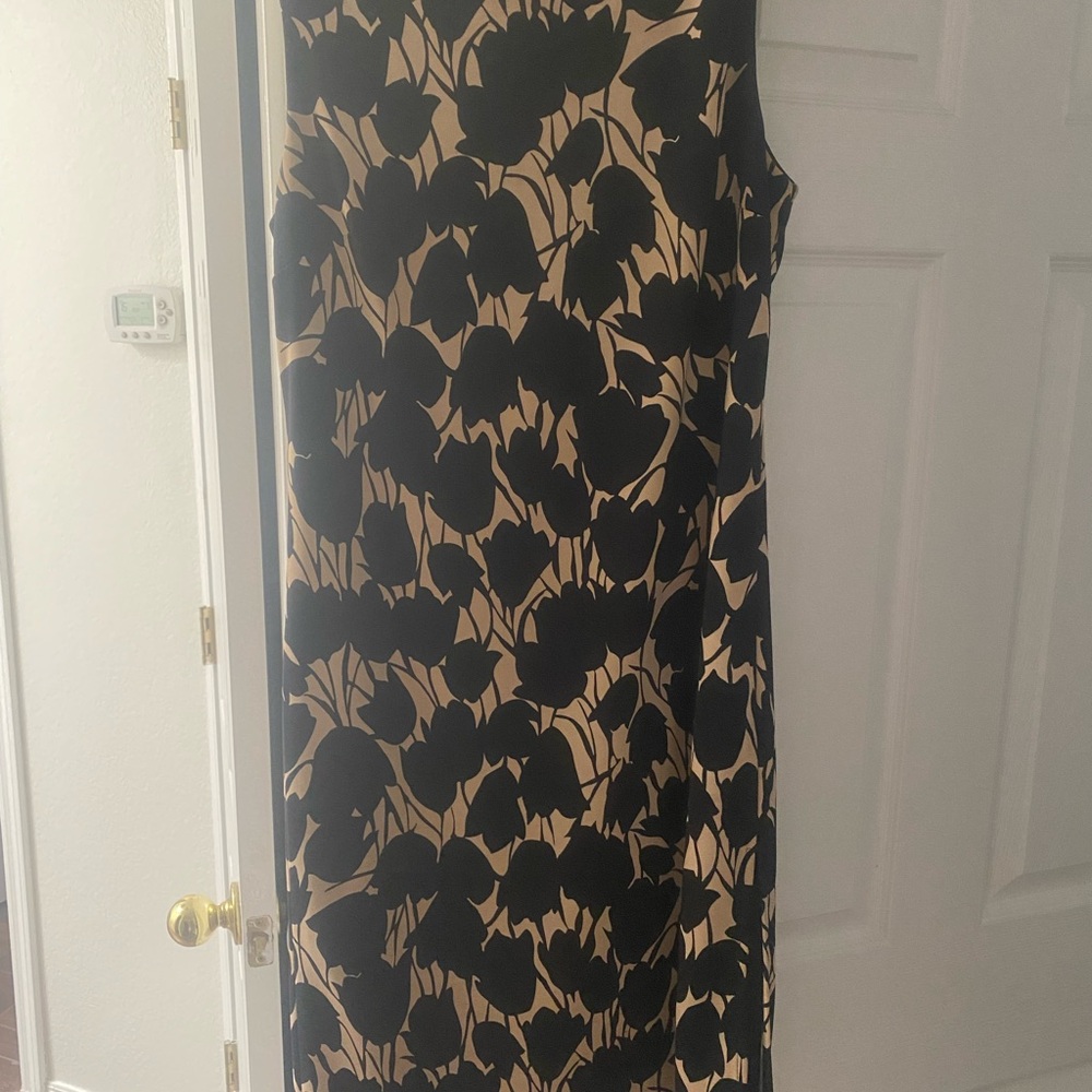 Elegant Black and Cream Floral Dress